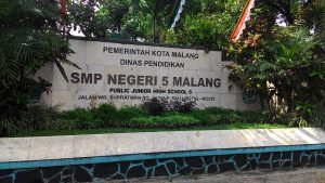 SMP Negri 5 Jl. WR. Supratman No. 12 Malang