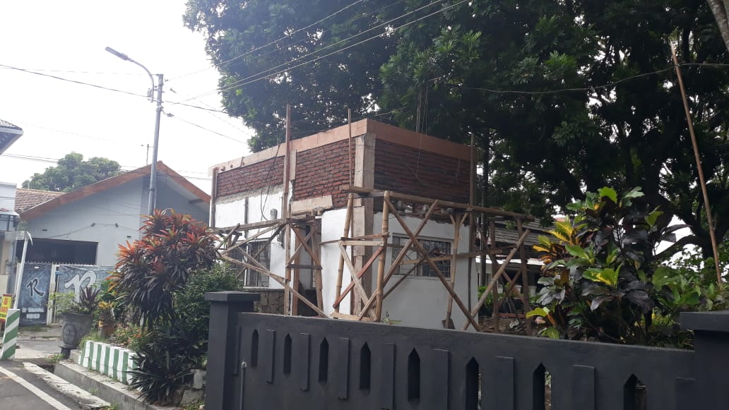 Progres perbaikan Taman Kantor RT 06 dan Pembenahan Got Jalan Tresel